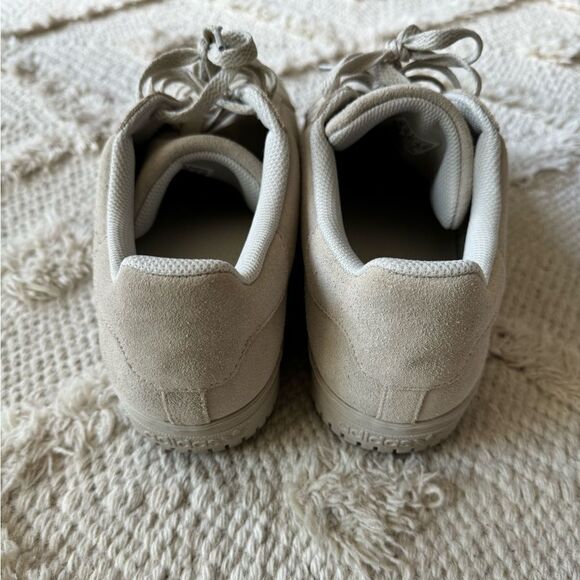 Men’s Adidas Calabasas Powerphase sneakers - Picture 4 of 5